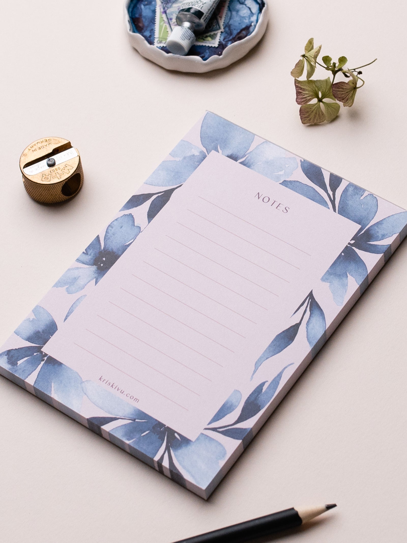 Flower illustration notepad